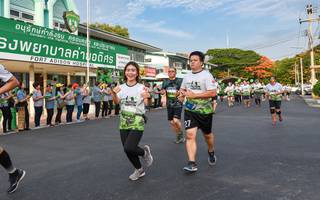 BIB: 604
                            <button type="button" onclick="openModal(3740427)" class="btn btn-primary btn-sm float-right btn-popup" data-toggle="modal" data-target=".modal-high-quality">
                        <i class="fas fa-shopping-cart"></i> Add to Cart
                    </button>
                                            <button type="button" onclick="isThisMe(3740427, true)" class="btn btn-success btn-sm float-right btn-popup btn-isme hidden" data-toggle="tooltip" data-placement="bottom" title="นี่คือรูปของคุณใช่ไหม คลิกที่นี่เพื่อเอาเข้าอัลบั้ม">
                        <i class="fas fa-plus"></i> Add to album
                    </button>
                    <button type="button" onclick="isThisMe(3740427, false)" class="btn btn-warning btn-sm float-right btn-popup btn-isnotme hidden">
                        <i class="fas fa-ban"></i> Remove from album
                    </button>