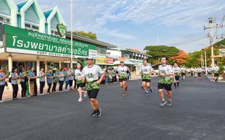 BIB: 560
                            <button type="button" onclick="openModal(3740467)" class="btn btn-primary btn-sm float-right btn-popup" data-toggle="modal" data-target=".modal-high-quality">
                        <i class="fas fa-shopping-cart"></i> Add to Cart
                    </button>
                                            <button type="button" onclick="isThisMe(3740467, true)" class="btn btn-success btn-sm float-right btn-popup btn-isme hidden" data-toggle="tooltip" data-placement="bottom" title="นี่คือรูปของคุณใช่ไหม คลิกที่นี่เพื่อเอาเข้าอัลบั้ม">
                        <i class="fas fa-plus"></i> Add to album
                    </button>
                    <button type="button" onclick="isThisMe(3740467, false)" class="btn btn-warning btn-sm float-right btn-popup btn-isnotme hidden">
                        <i class="fas fa-ban"></i> Remove from album
                    </button>