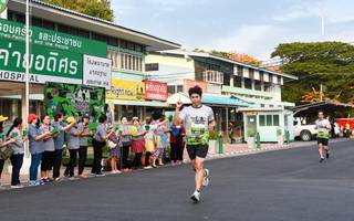 BIB: 481
                            <button type="button" onclick="openModal(3695791)" class="btn btn-primary btn-sm float-right btn-popup" data-toggle="modal" data-target=".modal-high-quality">
                        <i class="fas fa-shopping-cart"></i> Add to Cart
                    </button>
                                            <button type="button" onclick="isThisMe(3695791, true)" class="btn btn-success btn-sm float-right btn-popup btn-isme hidden" data-toggle="tooltip" data-placement="bottom" title="นี่คือรูปของคุณใช่ไหม คลิกที่นี่เพื่อเอาเข้าอัลบั้ม">
                        <i class="fas fa-plus"></i> Add to album
                    </button>
                    <button type="button" onclick="isThisMe(3695791, false)" class="btn btn-warning btn-sm float-right btn-popup btn-isnotme hidden">
                        <i class="fas fa-ban"></i> Remove from album
                    </button>