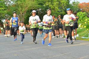 BIB: 410
                            <button type="button" onclick="openModal(3726881)" class="btn btn-primary btn-sm float-right btn-popup" data-toggle="modal" data-target=".modal-high-quality">
                        <i class="fas fa-shopping-cart"></i> Add to Cart
                    </button>
                                            <button type="button" onclick="isThisMe(3726881, true)" class="btn btn-success btn-sm float-right btn-popup btn-isme hidden" data-toggle="tooltip" data-placement="bottom" title="นี่คือรูปของคุณใช่ไหม คลิกที่นี่เพื่อเอาเข้าอัลบั้ม">
                        <i class="fas fa-plus"></i> Add to album
                    </button>
                    <button type="button" onclick="isThisMe(3726881, false)" class="btn btn-warning btn-sm float-right btn-popup btn-isnotme hidden">
                        <i class="fas fa-ban"></i> Remove from album
                    </button>