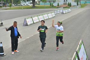 BIB: 2911
                            <button type="button" onclick="openModal(3727922)" class="btn btn-primary btn-sm float-right btn-popup" data-toggle="modal" data-target=".modal-high-quality">
                        <i class="fas fa-shopping-cart"></i> Add to Cart
                    </button>
                                            <button type="button" onclick="isThisMe(3727922, true)" class="btn btn-success btn-sm float-right btn-popup btn-isme hidden" data-toggle="tooltip" data-placement="bottom" title="นี่คือรูปของคุณใช่ไหม คลิกที่นี่เพื่อเอาเข้าอัลบั้ม">
                        <i class="fas fa-plus"></i> Add to album
                    </button>
                    <button type="button" onclick="isThisMe(3727922, false)" class="btn btn-warning btn-sm float-right btn-popup btn-isnotme hidden">
                        <i class="fas fa-ban"></i> Remove from album
                    </button>