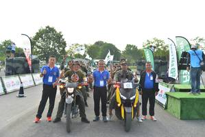 BIB: 
                            <button type="button" onclick="openModal(3727984)" class="btn btn-primary btn-sm float-right btn-popup" data-toggle="modal" data-target=".modal-high-quality">
                        <i class="fas fa-shopping-cart"></i> Add to Cart
                    </button>
                                            <button type="button" onclick="isThisMe(3727984, true)" class="btn btn-success btn-sm float-right btn-popup btn-isme hidden" data-toggle="tooltip" data-placement="bottom" title="นี่คือรูปของคุณใช่ไหม คลิกที่นี่เพื่อเอาเข้าอัลบั้ม">
                        <i class="fas fa-plus"></i> Add to album
                    </button>
                    <button type="button" onclick="isThisMe(3727984, false)" class="btn btn-warning btn-sm float-right btn-popup btn-isnotme hidden">
                        <i class="fas fa-ban"></i> Remove from album
                    </button>