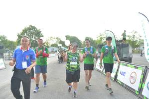 BIB: 2761, 999
                            <button type="button" onclick="openModal(3727978)" class="btn btn-primary btn-sm float-right btn-popup" data-toggle="modal" data-target=".modal-high-quality">
                        <i class="fas fa-shopping-cart"></i> Add to Cart
                    </button>
                                            <button type="button" onclick="isThisMe(3727978, true)" class="btn btn-success btn-sm float-right btn-popup btn-isme hidden" data-toggle="tooltip" data-placement="bottom" title="นี่คือรูปของคุณใช่ไหม คลิกที่นี่เพื่อเอาเข้าอัลบั้ม">
                        <i class="fas fa-plus"></i> Add to album
                    </button>
                    <button type="button" onclick="isThisMe(3727978, false)" class="btn btn-warning btn-sm float-right btn-popup btn-isnotme hidden">
                        <i class="fas fa-ban"></i> Remove from album
                    </button>