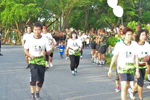 BIB: 
                            <button type="button" onclick="openModal(3727028)" class="btn btn-primary btn-sm float-right btn-popup" data-toggle="modal" data-target=".modal-high-quality">
                        <i class="fas fa-shopping-cart"></i> Add to Cart
                    </button>
                                            <button type="button" onclick="isThisMe(3727028, true)" class="btn btn-success btn-sm float-right btn-popup btn-isme hidden" data-toggle="tooltip" data-placement="bottom" title="นี่คือรูปของคุณใช่ไหม คลิกที่นี่เพื่อเอาเข้าอัลบั้ม">
                        <i class="fas fa-plus"></i> Add to album
                    </button>
                    <button type="button" onclick="isThisMe(3727028, false)" class="btn btn-warning btn-sm float-right btn-popup btn-isnotme hidden">
                        <i class="fas fa-ban"></i> Remove from album
                    </button>