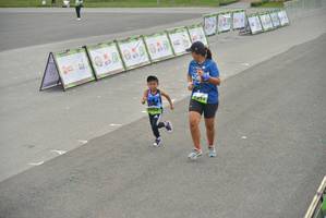 BIB: 2852
                            <button type="button" onclick="openModal(3727790)" class="btn btn-primary btn-sm float-right btn-popup" data-toggle="modal" data-target=".modal-high-quality">
                        <i class="fas fa-shopping-cart"></i> Add to Cart
                    </button>
                                            <button type="button" onclick="isThisMe(3727790, true)" class="btn btn-success btn-sm float-right btn-popup btn-isme hidden" data-toggle="tooltip" data-placement="bottom" title="นี่คือรูปของคุณใช่ไหม คลิกที่นี่เพื่อเอาเข้าอัลบั้ม">
                        <i class="fas fa-plus"></i> Add to album
                    </button>
                    <button type="button" onclick="isThisMe(3727790, false)" class="btn btn-warning btn-sm float-right btn-popup btn-isnotme hidden">
                        <i class="fas fa-ban"></i> Remove from album
                    </button>