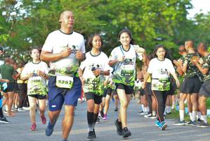 BIB: 908, 1782, 2056
                            <button type="button" onclick="openModal(3726939)" class="btn btn-primary btn-sm float-right btn-popup" data-toggle="modal" data-target=".modal-high-quality">
                        <i class="fas fa-shopping-cart"></i> Add to Cart
                    </button>
                                            <button type="button" onclick="isThisMe(3726939, true)" class="btn btn-success btn-sm float-right btn-popup btn-isme hidden" data-toggle="tooltip" data-placement="bottom" title="นี่คือรูปของคุณใช่ไหม คลิกที่นี่เพื่อเอาเข้าอัลบั้ม">
                        <i class="fas fa-plus"></i> Add to album
                    </button>
                    <button type="button" onclick="isThisMe(3726939, false)" class="btn btn-warning btn-sm float-right btn-popup btn-isnotme hidden">
                        <i class="fas fa-ban"></i> Remove from album
                    </button>