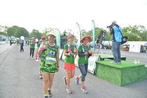 BIB: 2726, 999
                            <button type="button" onclick="openModal(3727966)" class="btn btn-primary btn-sm float-right btn-popup" data-toggle="modal" data-target=".modal-high-quality">
                        <i class="fas fa-shopping-cart"></i> Add to Cart
                    </button>
                                            <button type="button" onclick="isThisMe(3727966, true)" class="btn btn-success btn-sm float-right btn-popup btn-isme hidden" data-toggle="tooltip" data-placement="bottom" title="นี่คือรูปของคุณใช่ไหม คลิกที่นี่เพื่อเอาเข้าอัลบั้ม">
                        <i class="fas fa-plus"></i> Add to album
                    </button>
                    <button type="button" onclick="isThisMe(3727966, false)" class="btn btn-warning btn-sm float-right btn-popup btn-isnotme hidden">
                        <i class="fas fa-ban"></i> Remove from album
                    </button>