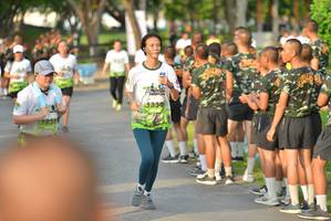 BIB: 1350
                            <button type="button" onclick="openModal(3727269)" class="btn btn-primary btn-sm float-right btn-popup" data-toggle="modal" data-target=".modal-high-quality">
                        <i class="fas fa-shopping-cart"></i> Add to Cart
                    </button>
                                            <button type="button" onclick="isThisMe(3727269, true)" class="btn btn-success btn-sm float-right btn-popup btn-isme hidden" data-toggle="tooltip" data-placement="bottom" title="นี่คือรูปของคุณใช่ไหม คลิกที่นี่เพื่อเอาเข้าอัลบั้ม">
                        <i class="fas fa-plus"></i> Add to album
                    </button>
                    <button type="button" onclick="isThisMe(3727269, false)" class="btn btn-warning btn-sm float-right btn-popup btn-isnotme hidden">
                        <i class="fas fa-ban"></i> Remove from album
                    </button>