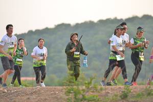 BIB: 1368
                            <button type="button" onclick="openModal(3726408)" class="btn btn-primary btn-sm float-right btn-popup" data-toggle="modal" data-target=".modal-high-quality">
                        <i class="fas fa-shopping-cart"></i> Add to Cart
                    </button>
                                            <button type="button" onclick="isThisMe(3726408, true)" class="btn btn-success btn-sm float-right btn-popup btn-isme hidden" data-toggle="tooltip" data-placement="bottom" title="นี่คือรูปของคุณใช่ไหม คลิกที่นี่เพื่อเอาเข้าอัลบั้ม">
                        <i class="fas fa-plus"></i> Add to album
                    </button>
                    <button type="button" onclick="isThisMe(3726408, false)" class="btn btn-warning btn-sm float-right btn-popup btn-isnotme hidden">
                        <i class="fas fa-ban"></i> Remove from album
                    </button>