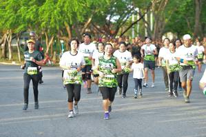 BIB: 2785, 975, 2042
                            <button type="button" onclick="openModal(3727041)" class="btn btn-primary btn-sm float-right btn-popup" data-toggle="modal" data-target=".modal-high-quality">
                        <i class="fas fa-shopping-cart"></i> Add to Cart
                    </button>
                                            <button type="button" onclick="isThisMe(3727041, true)" class="btn btn-success btn-sm float-right btn-popup btn-isme hidden" data-toggle="tooltip" data-placement="bottom" title="นี่คือรูปของคุณใช่ไหม คลิกที่นี่เพื่อเอาเข้าอัลบั้ม">
                        <i class="fas fa-plus"></i> Add to album
                    </button>
                    <button type="button" onclick="isThisMe(3727041, false)" class="btn btn-warning btn-sm float-right btn-popup btn-isnotme hidden">
                        <i class="fas fa-ban"></i> Remove from album
                    </button>