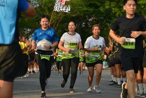 BIB: 1388, 1387, 2117
                            <button type="button" onclick="openModal(3727348)" class="btn btn-primary btn-sm float-right btn-popup" data-toggle="modal" data-target=".modal-high-quality">
                        <i class="fas fa-shopping-cart"></i> Add to Cart
                    </button>
                                            <button type="button" onclick="isThisMe(3727348, true)" class="btn btn-success btn-sm float-right btn-popup btn-isme hidden" data-toggle="tooltip" data-placement="bottom" title="นี่คือรูปของคุณใช่ไหม คลิกที่นี่เพื่อเอาเข้าอัลบั้ม">
                        <i class="fas fa-plus"></i> Add to album
                    </button>
                    <button type="button" onclick="isThisMe(3727348, false)" class="btn btn-warning btn-sm float-right btn-popup btn-isnotme hidden">
                        <i class="fas fa-ban"></i> Remove from album
                    </button>