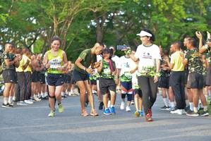 BIB: 2212, 1090
                            <button type="button" onclick="openModal(3726928)" class="btn btn-primary btn-sm float-right btn-popup" data-toggle="modal" data-target=".modal-high-quality">
                        <i class="fas fa-shopping-cart"></i> Add to Cart
                    </button>
                                            <button type="button" onclick="isThisMe(3726928, true)" class="btn btn-success btn-sm float-right btn-popup btn-isme hidden" data-toggle="tooltip" data-placement="bottom" title="นี่คือรูปของคุณใช่ไหม คลิกที่นี่เพื่อเอาเข้าอัลบั้ม">
                        <i class="fas fa-plus"></i> Add to album
                    </button>
                    <button type="button" onclick="isThisMe(3726928, false)" class="btn btn-warning btn-sm float-right btn-popup btn-isnotme hidden">
                        <i class="fas fa-ban"></i> Remove from album
                    </button>