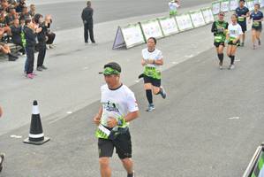 BIB: 1317
                            <button type="button" onclick="openModal(3727612)" class="btn btn-primary btn-sm float-right btn-popup" data-toggle="modal" data-target=".modal-high-quality">
                        <i class="fas fa-shopping-cart"></i> Add to Cart
                    </button>
                                            <button type="button" onclick="isThisMe(3727612, true)" class="btn btn-success btn-sm float-right btn-popup btn-isme hidden" data-toggle="tooltip" data-placement="bottom" title="นี่คือรูปของคุณใช่ไหม คลิกที่นี่เพื่อเอาเข้าอัลบั้ม">
                        <i class="fas fa-plus"></i> Add to album
                    </button>
                    <button type="button" onclick="isThisMe(3727612, false)" class="btn btn-warning btn-sm float-right btn-popup btn-isnotme hidden">
                        <i class="fas fa-ban"></i> Remove from album
                    </button>