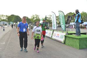 BIB: 2684, 999
                            <button type="button" onclick="openModal(3727960)" class="btn btn-primary btn-sm float-right btn-popup" data-toggle="modal" data-target=".modal-high-quality">
                        <i class="fas fa-shopping-cart"></i> Add to Cart
                    </button>
                                            <button type="button" onclick="isThisMe(3727960, true)" class="btn btn-success btn-sm float-right btn-popup btn-isme hidden" data-toggle="tooltip" data-placement="bottom" title="นี่คือรูปของคุณใช่ไหม คลิกที่นี่เพื่อเอาเข้าอัลบั้ม">
                        <i class="fas fa-plus"></i> Add to album
                    </button>
                    <button type="button" onclick="isThisMe(3727960, false)" class="btn btn-warning btn-sm float-right btn-popup btn-isnotme hidden">
                        <i class="fas fa-ban"></i> Remove from album
                    </button>