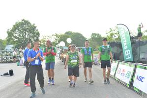 BIB: 2761, 999
                            <button type="button" onclick="openModal(3727972)" class="btn btn-primary btn-sm float-right btn-popup" data-toggle="modal" data-target=".modal-high-quality">
                        <i class="fas fa-shopping-cart"></i> Add to Cart
                    </button>
                                            <button type="button" onclick="isThisMe(3727972, true)" class="btn btn-success btn-sm float-right btn-popup btn-isme hidden" data-toggle="tooltip" data-placement="bottom" title="นี่คือรูปของคุณใช่ไหม คลิกที่นี่เพื่อเอาเข้าอัลบั้ม">
                        <i class="fas fa-plus"></i> Add to album
                    </button>
                    <button type="button" onclick="isThisMe(3727972, false)" class="btn btn-warning btn-sm float-right btn-popup btn-isnotme hidden">
                        <i class="fas fa-ban"></i> Remove from album
                    </button>