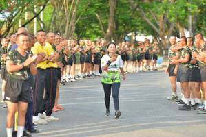 BIB: 1581
                            <button type="button" onclick="openModal(3727323)" class="btn btn-primary btn-sm float-right btn-popup" data-toggle="modal" data-target=".modal-high-quality">
                        <i class="fas fa-shopping-cart"></i> Add to Cart
                    </button>
                                            <button type="button" onclick="isThisMe(3727323, true)" class="btn btn-success btn-sm float-right btn-popup btn-isme hidden" data-toggle="tooltip" data-placement="bottom" title="นี่คือรูปของคุณใช่ไหม คลิกที่นี่เพื่อเอาเข้าอัลบั้ม">
                        <i class="fas fa-plus"></i> Add to album
                    </button>
                    <button type="button" onclick="isThisMe(3727323, false)" class="btn btn-warning btn-sm float-right btn-popup btn-isnotme hidden">
                        <i class="fas fa-ban"></i> Remove from album
                    </button>