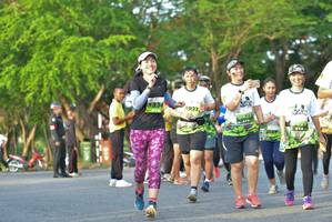 BIB: 1927
                            <button type="button" onclick="openModal(3726971)" class="btn btn-primary btn-sm float-right btn-popup" data-toggle="modal" data-target=".modal-high-quality">
                        <i class="fas fa-shopping-cart"></i> Add to Cart
                    </button>
                                            <button type="button" onclick="isThisMe(3726971, true)" class="btn btn-success btn-sm float-right btn-popup btn-isme hidden" data-toggle="tooltip" data-placement="bottom" title="นี่คือรูปของคุณใช่ไหม คลิกที่นี่เพื่อเอาเข้าอัลบั้ม">
                        <i class="fas fa-plus"></i> Add to album
                    </button>
                    <button type="button" onclick="isThisMe(3726971, false)" class="btn btn-warning btn-sm float-right btn-popup btn-isnotme hidden">
                        <i class="fas fa-ban"></i> Remove from album
                    </button>