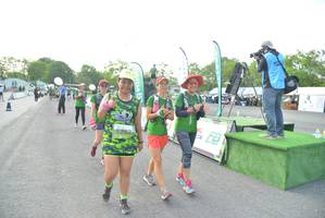 BIB: 2762, 999
                            <button type="button" onclick="openModal(3727962)" class="btn btn-primary btn-sm float-right btn-popup" data-toggle="modal" data-target=".modal-high-quality">
                        <i class="fas fa-shopping-cart"></i> Add to Cart
                    </button>
                                            <button type="button" onclick="isThisMe(3727962, true)" class="btn btn-success btn-sm float-right btn-popup btn-isme hidden" data-toggle="tooltip" data-placement="bottom" title="นี่คือรูปของคุณใช่ไหม คลิกที่นี่เพื่อเอาเข้าอัลบั้ม">
                        <i class="fas fa-plus"></i> Add to album
                    </button>
                    <button type="button" onclick="isThisMe(3727962, false)" class="btn btn-warning btn-sm float-right btn-popup btn-isnotme hidden">
                        <i class="fas fa-ban"></i> Remove from album
                    </button>