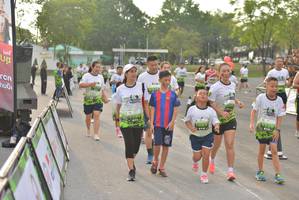 BIB: 1198, 1009, 126
                            <button type="button" onclick="openModal(3727387)" class="btn btn-primary btn-sm float-right btn-popup" data-toggle="modal" data-target=".modal-high-quality">
                        <i class="fas fa-shopping-cart"></i> Add to Cart
                    </button>
                                            <button type="button" onclick="isThisMe(3727387, true)" class="btn btn-success btn-sm float-right btn-popup btn-isme hidden" data-toggle="tooltip" data-placement="bottom" title="นี่คือรูปของคุณใช่ไหม คลิกที่นี่เพื่อเอาเข้าอัลบั้ม">
                        <i class="fas fa-plus"></i> Add to album
                    </button>
                    <button type="button" onclick="isThisMe(3727387, false)" class="btn btn-warning btn-sm float-right btn-popup btn-isnotme hidden">
                        <i class="fas fa-ban"></i> Remove from album
                    </button>