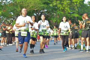 BIB: 1782
                            <button type="button" onclick="openModal(3726937)" class="btn btn-primary btn-sm float-right btn-popup" data-toggle="modal" data-target=".modal-high-quality">
                        <i class="fas fa-shopping-cart"></i> Add to Cart
                    </button>
                                            <button type="button" onclick="isThisMe(3726937, true)" class="btn btn-success btn-sm float-right btn-popup btn-isme hidden" data-toggle="tooltip" data-placement="bottom" title="นี่คือรูปของคุณใช่ไหม คลิกที่นี่เพื่อเอาเข้าอัลบั้ม">
                        <i class="fas fa-plus"></i> Add to album
                    </button>
                    <button type="button" onclick="isThisMe(3726937, false)" class="btn btn-warning btn-sm float-right btn-popup btn-isnotme hidden">
                        <i class="fas fa-ban"></i> Remove from album
                    </button>