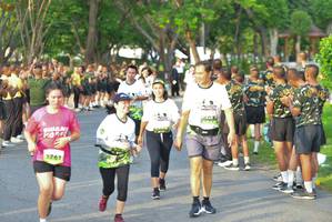 BIB: 1261
                            <button type="button" onclick="openModal(3726965)" class="btn btn-primary btn-sm float-right btn-popup" data-toggle="modal" data-target=".modal-high-quality">
                        <i class="fas fa-shopping-cart"></i> Add to Cart
                    </button>
                                            <button type="button" onclick="isThisMe(3726965, true)" class="btn btn-success btn-sm float-right btn-popup btn-isme hidden" data-toggle="tooltip" data-placement="bottom" title="นี่คือรูปของคุณใช่ไหม คลิกที่นี่เพื่อเอาเข้าอัลบั้ม">
                        <i class="fas fa-plus"></i> Add to album
                    </button>
                    <button type="button" onclick="isThisMe(3726965, false)" class="btn btn-warning btn-sm float-right btn-popup btn-isnotme hidden">
                        <i class="fas fa-ban"></i> Remove from album
                    </button>