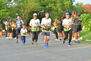 BIB: 410
                            <button type="button" onclick="openModal(3726870)" class="btn btn-primary btn-sm float-right btn-popup" data-toggle="modal" data-target=".modal-high-quality">
                        <i class="fas fa-shopping-cart"></i> Add to Cart
                    </button>
                                            <button type="button" onclick="isThisMe(3726870, true)" class="btn btn-success btn-sm float-right btn-popup btn-isme hidden" data-toggle="tooltip" data-placement="bottom" title="นี่คือรูปของคุณใช่ไหม คลิกที่นี่เพื่อเอาเข้าอัลบั้ม">
                        <i class="fas fa-plus"></i> Add to album
                    </button>
                    <button type="button" onclick="isThisMe(3726870, false)" class="btn btn-warning btn-sm float-right btn-popup btn-isnotme hidden">
                        <i class="fas fa-ban"></i> Remove from album
                    </button>