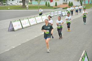 BIB: 135
                            <button type="button" onclick="openModal(3727664)" class="btn btn-primary btn-sm float-right btn-popup" data-toggle="modal" data-target=".modal-high-quality">
                        <i class="fas fa-shopping-cart"></i> Add to Cart
                    </button>
                                            <button type="button" onclick="isThisMe(3727664, true)" class="btn btn-success btn-sm float-right btn-popup btn-isme hidden" data-toggle="tooltip" data-placement="bottom" title="นี่คือรูปของคุณใช่ไหม คลิกที่นี่เพื่อเอาเข้าอัลบั้ม">
                        <i class="fas fa-plus"></i> Add to album
                    </button>
                    <button type="button" onclick="isThisMe(3727664, false)" class="btn btn-warning btn-sm float-right btn-popup btn-isnotme hidden">
                        <i class="fas fa-ban"></i> Remove from album
                    </button>