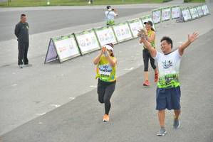 BIB: 2214, 2861
                            <button type="button" onclick="openModal(3727588)" class="btn btn-primary btn-sm float-right btn-popup" data-toggle="modal" data-target=".modal-high-quality">
                        <i class="fas fa-shopping-cart"></i> Add to Cart
                    </button>
                                            <button type="button" onclick="isThisMe(3727588, true)" class="btn btn-success btn-sm float-right btn-popup btn-isme hidden" data-toggle="tooltip" data-placement="bottom" title="นี่คือรูปของคุณใช่ไหม คลิกที่นี่เพื่อเอาเข้าอัลบั้ม">
                        <i class="fas fa-plus"></i> Add to album
                    </button>
                    <button type="button" onclick="isThisMe(3727588, false)" class="btn btn-warning btn-sm float-right btn-popup btn-isnotme hidden">
                        <i class="fas fa-ban"></i> Remove from album
                    </button>