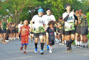 BIB: 1894
                            <button type="button" onclick="openModal(3726947)" class="btn btn-primary btn-sm float-right btn-popup" data-toggle="modal" data-target=".modal-high-quality">
                        <i class="fas fa-shopping-cart"></i> Add to Cart
                    </button>
                                            <button type="button" onclick="isThisMe(3726947, true)" class="btn btn-success btn-sm float-right btn-popup btn-isme hidden" data-toggle="tooltip" data-placement="bottom" title="นี่คือรูปของคุณใช่ไหม คลิกที่นี่เพื่อเอาเข้าอัลบั้ม">
                        <i class="fas fa-plus"></i> Add to album
                    </button>
                    <button type="button" onclick="isThisMe(3726947, false)" class="btn btn-warning btn-sm float-right btn-popup btn-isnotme hidden">
                        <i class="fas fa-ban"></i> Remove from album
                    </button>