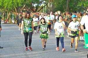 BIB: 1905
                            <button type="button" onclick="openModal(3727004)" class="btn btn-primary btn-sm float-right btn-popup" data-toggle="modal" data-target=".modal-high-quality">
                        <i class="fas fa-shopping-cart"></i> Add to Cart
                    </button>
                                            <button type="button" onclick="isThisMe(3727004, true)" class="btn btn-success btn-sm float-right btn-popup btn-isme hidden" data-toggle="tooltip" data-placement="bottom" title="นี่คือรูปของคุณใช่ไหม คลิกที่นี่เพื่อเอาเข้าอัลบั้ม">
                        <i class="fas fa-plus"></i> Add to album
                    </button>
                    <button type="button" onclick="isThisMe(3727004, false)" class="btn btn-warning btn-sm float-right btn-popup btn-isnotme hidden">
                        <i class="fas fa-ban"></i> Remove from album
                    </button>