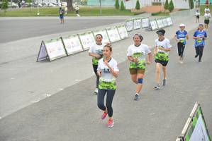 BIB: 1612
                            <button type="button" onclick="openModal(3727734)" class="btn btn-primary btn-sm float-right btn-popup" data-toggle="modal" data-target=".modal-high-quality">
                        <i class="fas fa-shopping-cart"></i> Add to Cart
                    </button>
                                            <button type="button" onclick="isThisMe(3727734, true)" class="btn btn-success btn-sm float-right btn-popup btn-isme hidden" data-toggle="tooltip" data-placement="bottom" title="นี่คือรูปของคุณใช่ไหม คลิกที่นี่เพื่อเอาเข้าอัลบั้ม">
                        <i class="fas fa-plus"></i> Add to album
                    </button>
                    <button type="button" onclick="isThisMe(3727734, false)" class="btn btn-warning btn-sm float-right btn-popup btn-isnotme hidden">
                        <i class="fas fa-ban"></i> Remove from album
                    </button>