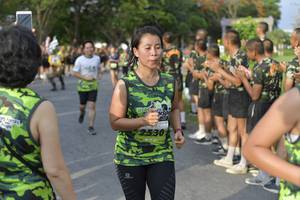 BIB: 2530
                            <button type="button" onclick="openModal(3719238)" class="btn btn-primary btn-sm float-right btn-popup" data-toggle="modal" data-target=".modal-high-quality">
                        <i class="fas fa-shopping-cart"></i> Add to Cart
                    </button>
                                            <button type="button" onclick="isThisMe(3719238, true)" class="btn btn-success btn-sm float-right btn-popup btn-isme hidden" data-toggle="tooltip" data-placement="bottom" title="นี่คือรูปของคุณใช่ไหม คลิกที่นี่เพื่อเอาเข้าอัลบั้ม">
                        <i class="fas fa-plus"></i> Add to album
                    </button>
                    <button type="button" onclick="isThisMe(3719238, false)" class="btn btn-warning btn-sm float-right btn-popup btn-isnotme hidden">
                        <i class="fas fa-ban"></i> Remove from album
                    </button>