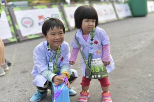 BIB: 880, 881
                            <button type="button" onclick="openModal(3719313)" class="btn btn-primary btn-sm float-right btn-popup" data-toggle="modal" data-target=".modal-high-quality">
                        <i class="fas fa-shopping-cart"></i> Add to Cart
                    </button>
                                            <button type="button" onclick="isThisMe(3719313, true)" class="btn btn-success btn-sm float-right btn-popup btn-isme hidden" data-toggle="tooltip" data-placement="bottom" title="นี่คือรูปของคุณใช่ไหม คลิกที่นี่เพื่อเอาเข้าอัลบั้ม">
                        <i class="fas fa-plus"></i> Add to album
                    </button>
                    <button type="button" onclick="isThisMe(3719313, false)" class="btn btn-warning btn-sm float-right btn-popup btn-isnotme hidden">
                        <i class="fas fa-ban"></i> Remove from album
                    </button>