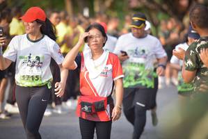 BIB: 1315
                            <button type="button" onclick="openModal(3750560)" class="btn btn-primary btn-sm float-right btn-popup" data-toggle="modal" data-target=".modal-high-quality">
                        <i class="fas fa-shopping-cart"></i> Add to Cart
                    </button>
                                            <button type="button" onclick="isThisMe(3750560, true)" class="btn btn-success btn-sm float-right btn-popup btn-isme hidden" data-toggle="tooltip" data-placement="bottom" title="นี่คือรูปของคุณใช่ไหม คลิกที่นี่เพื่อเอาเข้าอัลบั้ม">
                        <i class="fas fa-plus"></i> Add to album
                    </button>
                    <button type="button" onclick="isThisMe(3750560, false)" class="btn btn-warning btn-sm float-right btn-popup btn-isnotme hidden">
                        <i class="fas fa-ban"></i> Remove from album
                    </button>