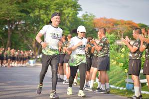 BIB: 2040, 2041
                            <button type="button" onclick="openModal(3750484)" class="btn btn-primary btn-sm float-right btn-popup" data-toggle="modal" data-target=".modal-high-quality">
                        <i class="fas fa-shopping-cart"></i> Add to Cart
                    </button>
                                            <button type="button" onclick="isThisMe(3750484, true)" class="btn btn-success btn-sm float-right btn-popup btn-isme hidden" data-toggle="tooltip" data-placement="bottom" title="นี่คือรูปของคุณใช่ไหม คลิกที่นี่เพื่อเอาเข้าอัลบั้ม">
                        <i class="fas fa-plus"></i> Add to album
                    </button>
                    <button type="button" onclick="isThisMe(3750484, false)" class="btn btn-warning btn-sm float-right btn-popup btn-isnotme hidden">
                        <i class="fas fa-ban"></i> Remove from album
                    </button>