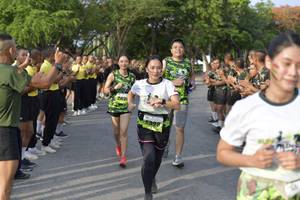 BIB: 1398
                            <button type="button" onclick="openModal(3719228)" class="btn btn-primary btn-sm float-right btn-popup" data-toggle="modal" data-target=".modal-high-quality">
                        <i class="fas fa-shopping-cart"></i> Add to Cart
                    </button>
                                            <button type="button" onclick="isThisMe(3719228, true)" class="btn btn-success btn-sm float-right btn-popup btn-isme hidden" data-toggle="tooltip" data-placement="bottom" title="นี่คือรูปของคุณใช่ไหม คลิกที่นี่เพื่อเอาเข้าอัลบั้ม">
                        <i class="fas fa-plus"></i> Add to album
                    </button>
                    <button type="button" onclick="isThisMe(3719228, false)" class="btn btn-warning btn-sm float-right btn-popup btn-isnotme hidden">
                        <i class="fas fa-ban"></i> Remove from album
                    </button>