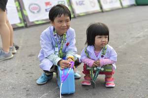 BIB: 880, 881
                            <button type="button" onclick="openModal(3719322)" class="btn btn-primary btn-sm float-right btn-popup" data-toggle="modal" data-target=".modal-high-quality">
                        <i class="fas fa-shopping-cart"></i> Add to Cart
                    </button>
                                            <button type="button" onclick="isThisMe(3719322, true)" class="btn btn-success btn-sm float-right btn-popup btn-isme hidden" data-toggle="tooltip" data-placement="bottom" title="นี่คือรูปของคุณใช่ไหม คลิกที่นี่เพื่อเอาเข้าอัลบั้ม">
                        <i class="fas fa-plus"></i> Add to album
                    </button>
                    <button type="button" onclick="isThisMe(3719322, false)" class="btn btn-warning btn-sm float-right btn-popup btn-isnotme hidden">
                        <i class="fas fa-ban"></i> Remove from album
                    </button>