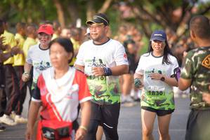 BIB: 1830
                            <button type="button" onclick="openModal(3750568)" class="btn btn-primary btn-sm float-right btn-popup" data-toggle="modal" data-target=".modal-high-quality">
                        <i class="fas fa-shopping-cart"></i> Add to Cart
                    </button>
                                            <button type="button" onclick="isThisMe(3750568, true)" class="btn btn-success btn-sm float-right btn-popup btn-isme hidden" data-toggle="tooltip" data-placement="bottom" title="นี่คือรูปของคุณใช่ไหม คลิกที่นี่เพื่อเอาเข้าอัลบั้ม">
                        <i class="fas fa-plus"></i> Add to album
                    </button>
                    <button type="button" onclick="isThisMe(3750568, false)" class="btn btn-warning btn-sm float-right btn-popup btn-isnotme hidden">
                        <i class="fas fa-ban"></i> Remove from album
                    </button>