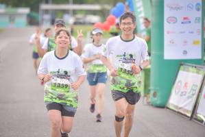 BIB: 359
                            <button type="button" onclick="openModal(3751262)" class="btn btn-primary btn-sm float-right btn-popup" data-toggle="modal" data-target=".modal-high-quality">
                        <i class="fas fa-shopping-cart"></i> Add to Cart
                    </button>
                                            <button type="button" onclick="isThisMe(3751262, true)" class="btn btn-success btn-sm float-right btn-popup btn-isme hidden" data-toggle="tooltip" data-placement="bottom" title="นี่คือรูปของคุณใช่ไหม คลิกที่นี่เพื่อเอาเข้าอัลบั้ม">
                        <i class="fas fa-plus"></i> Add to album
                    </button>
                    <button type="button" onclick="isThisMe(3751262, false)" class="btn btn-warning btn-sm float-right btn-popup btn-isnotme hidden">
                        <i class="fas fa-ban"></i> Remove from album
                    </button>