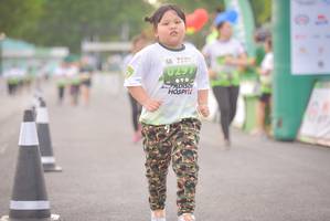 BIB: 8097
                            <button type="button" onclick="openModal(3751018)" class="btn btn-primary btn-sm float-right btn-popup" data-toggle="modal" data-target=".modal-high-quality">
                        <i class="fas fa-shopping-cart"></i> Add to Cart
                    </button>
                                            <button type="button" onclick="isThisMe(3751018, true)" class="btn btn-success btn-sm float-right btn-popup btn-isme hidden" data-toggle="tooltip" data-placement="bottom" title="นี่คือรูปของคุณใช่ไหม คลิกที่นี่เพื่อเอาเข้าอัลบั้ม">
                        <i class="fas fa-plus"></i> Add to album
                    </button>
                    <button type="button" onclick="isThisMe(3751018, false)" class="btn btn-warning btn-sm float-right btn-popup btn-isnotme hidden">
                        <i class="fas fa-ban"></i> Remove from album
                    </button>