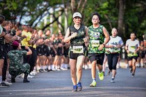 BIB: 1527, 1523
                            <button type="button" onclick="openModal(3750058)" class="btn btn-primary btn-sm float-right btn-popup" data-toggle="modal" data-target=".modal-high-quality">
                        <i class="fas fa-shopping-cart"></i> Add to Cart
                    </button>
                                            <button type="button" onclick="isThisMe(3750058, true)" class="btn btn-success btn-sm float-right btn-popup btn-isme hidden" data-toggle="tooltip" data-placement="bottom" title="นี่คือรูปของคุณใช่ไหม คลิกที่นี่เพื่อเอาเข้าอัลบั้ม">
                        <i class="fas fa-plus"></i> Add to album
                    </button>
                    <button type="button" onclick="isThisMe(3750058, false)" class="btn btn-warning btn-sm float-right btn-popup btn-isnotme hidden">
                        <i class="fas fa-ban"></i> Remove from album
                    </button>