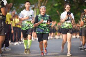 BIB: 2303, 2455, 1822
                            <button type="button" onclick="openModal(3750763)" class="btn btn-primary btn-sm float-right btn-popup" data-toggle="modal" data-target=".modal-high-quality">
                        <i class="fas fa-shopping-cart"></i> Add to Cart
                    </button>
                                            <button type="button" onclick="isThisMe(3750763, true)" class="btn btn-success btn-sm float-right btn-popup btn-isme hidden" data-toggle="tooltip" data-placement="bottom" title="นี่คือรูปของคุณใช่ไหม คลิกที่นี่เพื่อเอาเข้าอัลบั้ม">
                        <i class="fas fa-plus"></i> Add to album
                    </button>
                    <button type="button" onclick="isThisMe(3750763, false)" class="btn btn-warning btn-sm float-right btn-popup btn-isnotme hidden">
                        <i class="fas fa-ban"></i> Remove from album
                    </button>