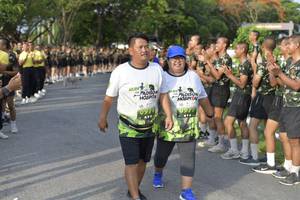 BIB: 976, 977
                            <button type="button" onclick="openModal(3719230)" class="btn btn-primary btn-sm float-right btn-popup" data-toggle="modal" data-target=".modal-high-quality">
                        <i class="fas fa-shopping-cart"></i> Add to Cart
                    </button>
                                            <button type="button" onclick="isThisMe(3719230, true)" class="btn btn-success btn-sm float-right btn-popup btn-isme hidden" data-toggle="tooltip" data-placement="bottom" title="นี่คือรูปของคุณใช่ไหม คลิกที่นี่เพื่อเอาเข้าอัลบั้ม">
                        <i class="fas fa-plus"></i> Add to album
                    </button>
                    <button type="button" onclick="isThisMe(3719230, false)" class="btn btn-warning btn-sm float-right btn-popup btn-isnotme hidden">
                        <i class="fas fa-ban"></i> Remove from album
                    </button>