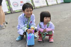 BIB: 880, 881
                            <button type="button" onclick="openModal(3719318)" class="btn btn-primary btn-sm float-right btn-popup" data-toggle="modal" data-target=".modal-high-quality">
                        <i class="fas fa-shopping-cart"></i> Add to Cart
                    </button>
                                            <button type="button" onclick="isThisMe(3719318, true)" class="btn btn-success btn-sm float-right btn-popup btn-isme hidden" data-toggle="tooltip" data-placement="bottom" title="นี่คือรูปของคุณใช่ไหม คลิกที่นี่เพื่อเอาเข้าอัลบั้ม">
                        <i class="fas fa-plus"></i> Add to album
                    </button>
                    <button type="button" onclick="isThisMe(3719318, false)" class="btn btn-warning btn-sm float-right btn-popup btn-isnotme hidden">
                        <i class="fas fa-ban"></i> Remove from album
                    </button>