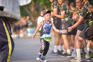 BIB: 2452
                            <button type="button" onclick="openModal(3750541)" class="btn btn-primary btn-sm float-right btn-popup" data-toggle="modal" data-target=".modal-high-quality">
                        <i class="fas fa-shopping-cart"></i> Add to Cart
                    </button>
                                            <button type="button" onclick="isThisMe(3750541, true)" class="btn btn-success btn-sm float-right btn-popup btn-isme hidden" data-toggle="tooltip" data-placement="bottom" title="นี่คือรูปของคุณใช่ไหม คลิกที่นี่เพื่อเอาเข้าอัลบั้ม">
                        <i class="fas fa-plus"></i> Add to album
                    </button>
                    <button type="button" onclick="isThisMe(3750541, false)" class="btn btn-warning btn-sm float-right btn-popup btn-isnotme hidden">
                        <i class="fas fa-ban"></i> Remove from album
                    </button>