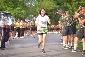 BIB: 1804
                            <button type="button" onclick="openModal(3750661)" class="btn btn-primary btn-sm float-right btn-popup" data-toggle="modal" data-target=".modal-high-quality">
                        <i class="fas fa-shopping-cart"></i> Add to Cart
                    </button>
                                            <button type="button" onclick="isThisMe(3750661, true)" class="btn btn-success btn-sm float-right btn-popup btn-isme hidden" data-toggle="tooltip" data-placement="bottom" title="นี่คือรูปของคุณใช่ไหม คลิกที่นี่เพื่อเอาเข้าอัลบั้ม">
                        <i class="fas fa-plus"></i> Add to album
                    </button>
                    <button type="button" onclick="isThisMe(3750661, false)" class="btn btn-warning btn-sm float-right btn-popup btn-isnotme hidden">
                        <i class="fas fa-ban"></i> Remove from album
                    </button>