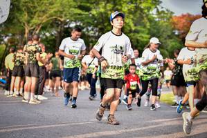 BIB: 1739
                            <button type="button" onclick="openModal(3749601)" class="btn btn-primary btn-sm float-right btn-popup" data-toggle="modal" data-target=".modal-high-quality">
                        <i class="fas fa-shopping-cart"></i> Add to Cart
                    </button>
                                            <button type="button" onclick="isThisMe(3749601, true)" class="btn btn-success btn-sm float-right btn-popup btn-isme hidden" data-toggle="tooltip" data-placement="bottom" title="นี่คือรูปของคุณใช่ไหม คลิกที่นี่เพื่อเอาเข้าอัลบั้ม">
                        <i class="fas fa-plus"></i> Add to album
                    </button>
                    <button type="button" onclick="isThisMe(3749601, false)" class="btn btn-warning btn-sm float-right btn-popup btn-isnotme hidden">
                        <i class="fas fa-ban"></i> Remove from album
                    </button>