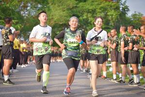 BIB: 2455
                            <button type="button" onclick="openModal(3750778)" class="btn btn-primary btn-sm float-right btn-popup" data-toggle="modal" data-target=".modal-high-quality">
                        <i class="fas fa-shopping-cart"></i> Add to Cart
                    </button>
                                            <button type="button" onclick="isThisMe(3750778, true)" class="btn btn-success btn-sm float-right btn-popup btn-isme hidden" data-toggle="tooltip" data-placement="bottom" title="นี่คือรูปของคุณใช่ไหม คลิกที่นี่เพื่อเอาเข้าอัลบั้ม">
                        <i class="fas fa-plus"></i> Add to album
                    </button>
                    <button type="button" onclick="isThisMe(3750778, false)" class="btn btn-warning btn-sm float-right btn-popup btn-isnotme hidden">
                        <i class="fas fa-ban"></i> Remove from album
                    </button>