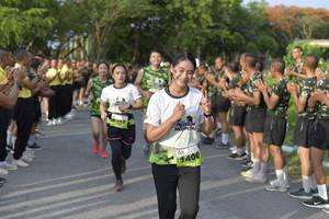 BIB: 1400, 1406
                            <button type="button" onclick="openModal(3719227)" class="btn btn-primary btn-sm float-right btn-popup" data-toggle="modal" data-target=".modal-high-quality">
                        <i class="fas fa-shopping-cart"></i> Add to Cart
                    </button>
                                            <button type="button" onclick="isThisMe(3719227, true)" class="btn btn-success btn-sm float-right btn-popup btn-isme hidden" data-toggle="tooltip" data-placement="bottom" title="นี่คือรูปของคุณใช่ไหม คลิกที่นี่เพื่อเอาเข้าอัลบั้ม">
                        <i class="fas fa-plus"></i> Add to album
                    </button>
                    <button type="button" onclick="isThisMe(3719227, false)" class="btn btn-warning btn-sm float-right btn-popup btn-isnotme hidden">
                        <i class="fas fa-ban"></i> Remove from album
                    </button>