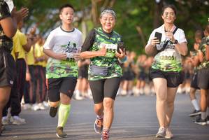 BIB: 1822, 2455, 2303
                            <button type="button" onclick="openModal(3750767)" class="btn btn-primary btn-sm float-right btn-popup" data-toggle="modal" data-target=".modal-high-quality">
                        <i class="fas fa-shopping-cart"></i> Add to Cart
                    </button>
                                            <button type="button" onclick="isThisMe(3750767, true)" class="btn btn-success btn-sm float-right btn-popup btn-isme hidden" data-toggle="tooltip" data-placement="bottom" title="นี่คือรูปของคุณใช่ไหม คลิกที่นี่เพื่อเอาเข้าอัลบั้ม">
                        <i class="fas fa-plus"></i> Add to album
                    </button>
                    <button type="button" onclick="isThisMe(3750767, false)" class="btn btn-warning btn-sm float-right btn-popup btn-isnotme hidden">
                        <i class="fas fa-ban"></i> Remove from album
                    </button>